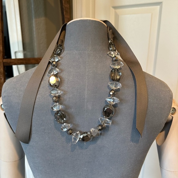 Banana Republic necklace - Picture 5 of 7